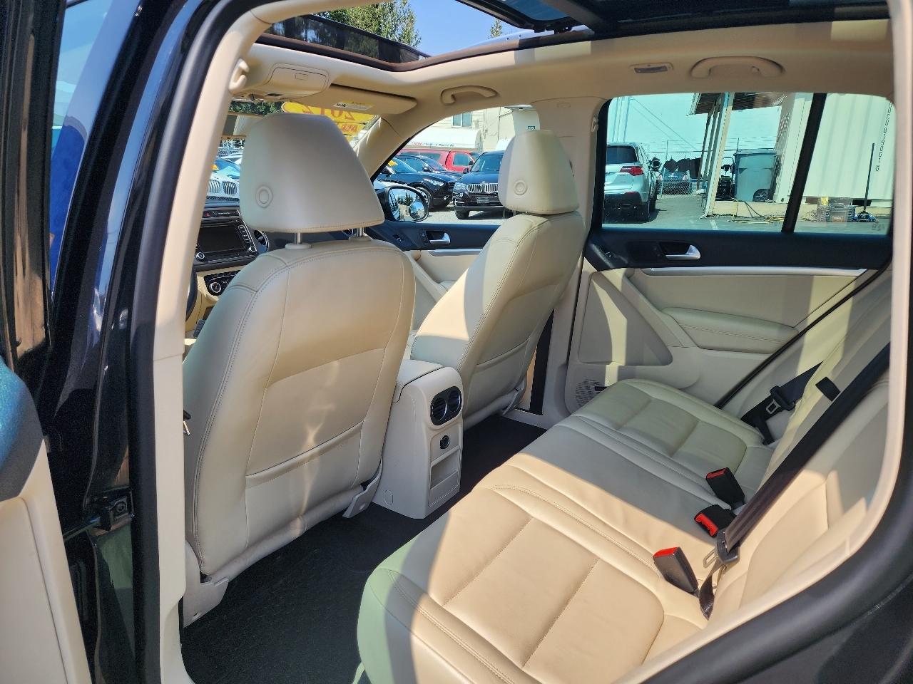 Volkswagen Tiguan 4WD 4dr Auto SEL w/Premium Nav & Dynaudio 2012
