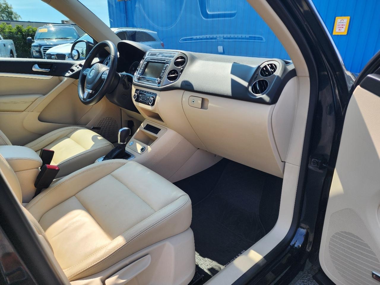 Volkswagen Tiguan 4WD 4dr Auto SEL w/Premium Nav & Dynaudio 2012