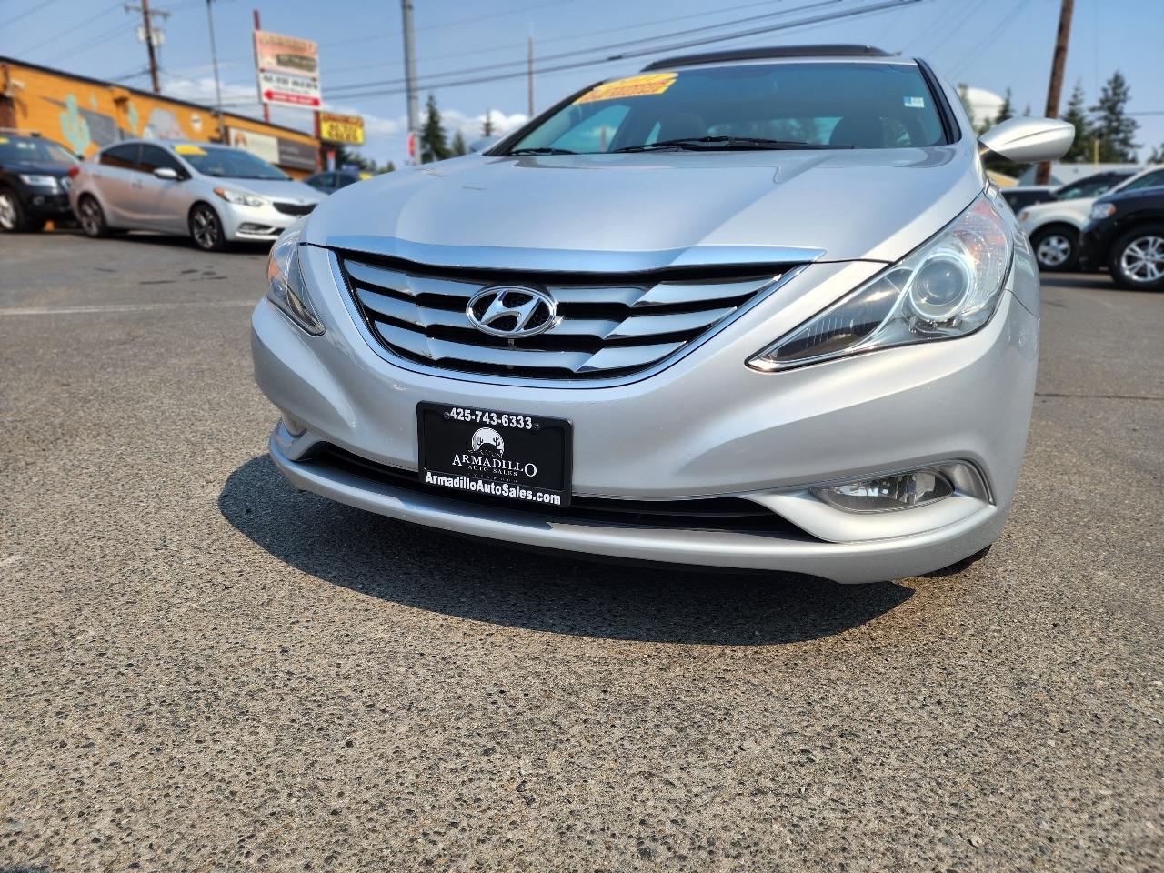 Hyundai Sonata 4dr Sdn 2.4L Auto SE 2011