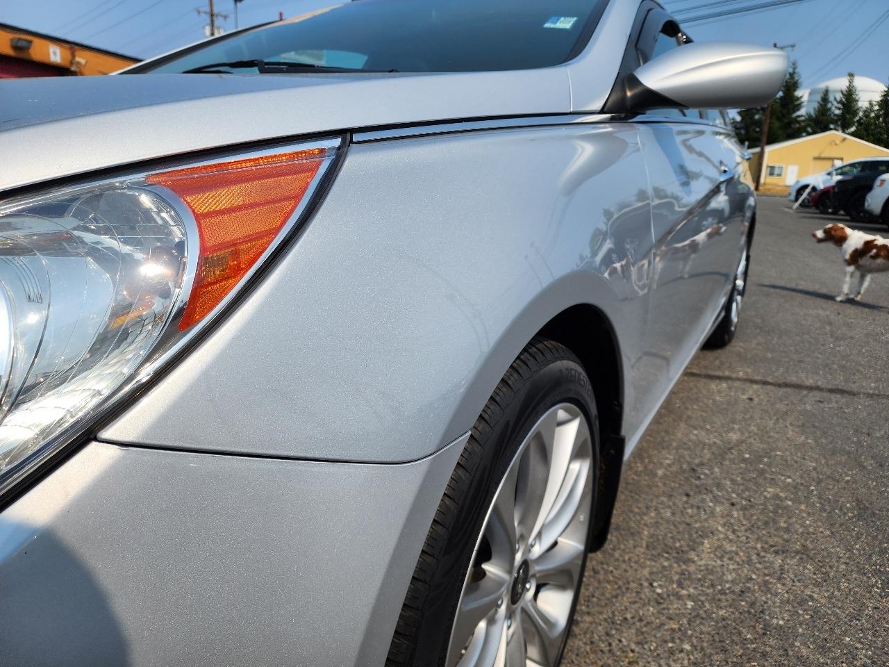 Hyundai Sonata 4dr Sdn 2.4L Auto SE 2011