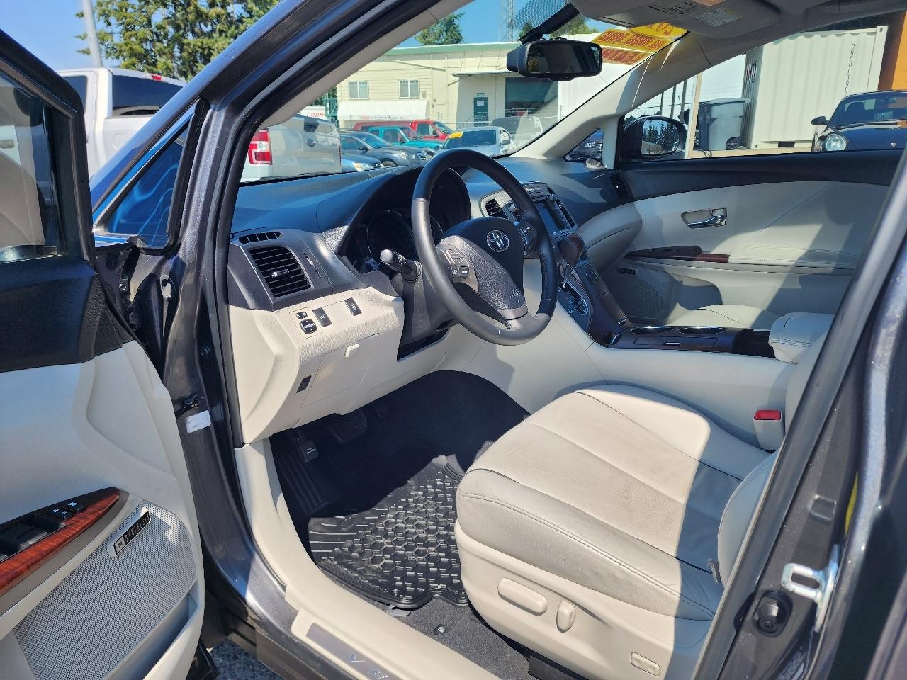 Toyota Venza  2010