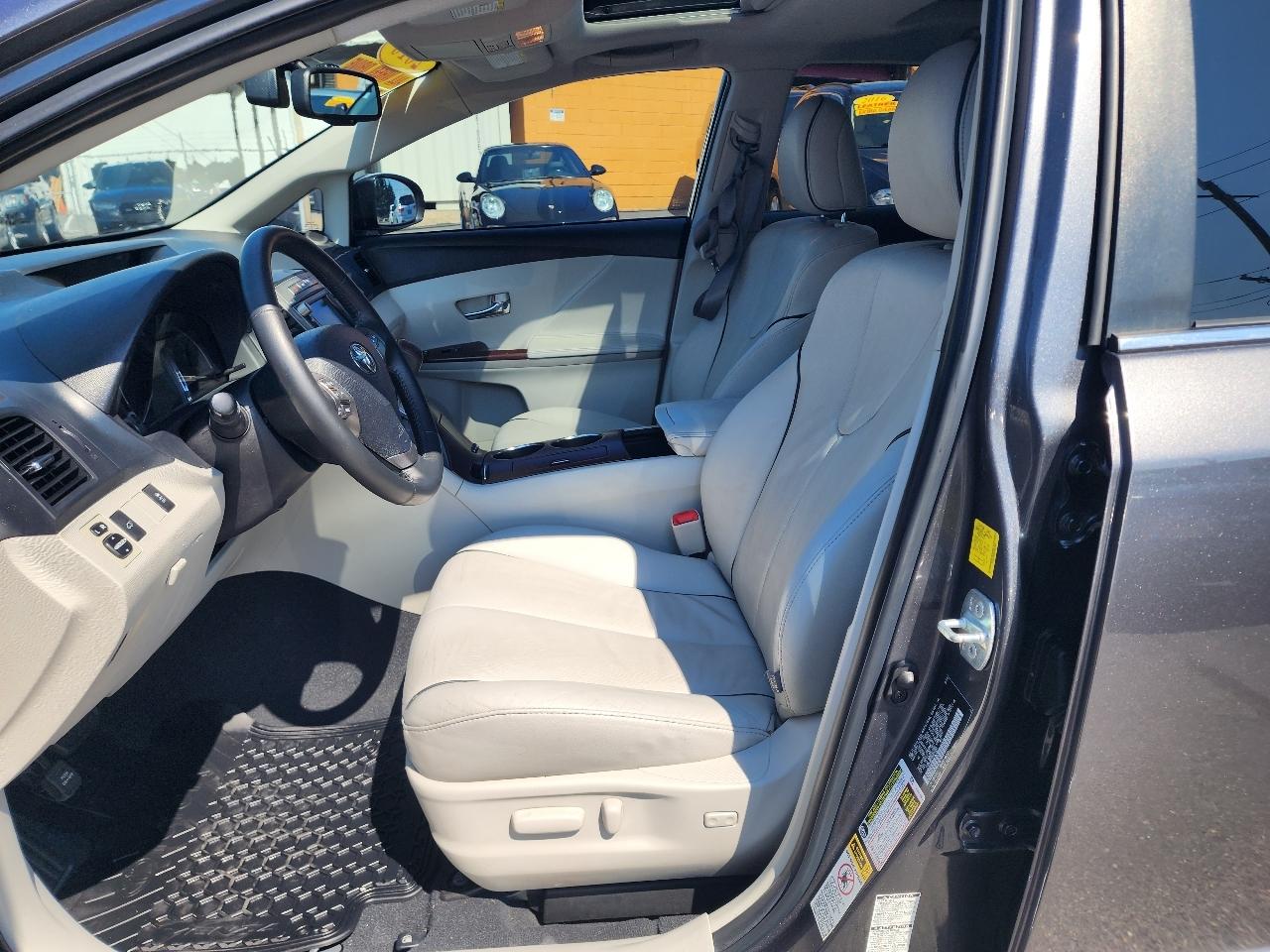 Toyota Venza  2010