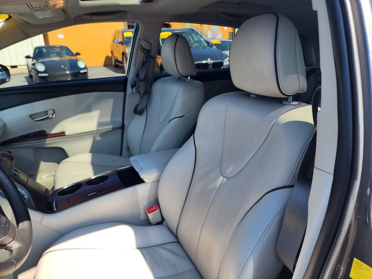 Toyota Venza  2010