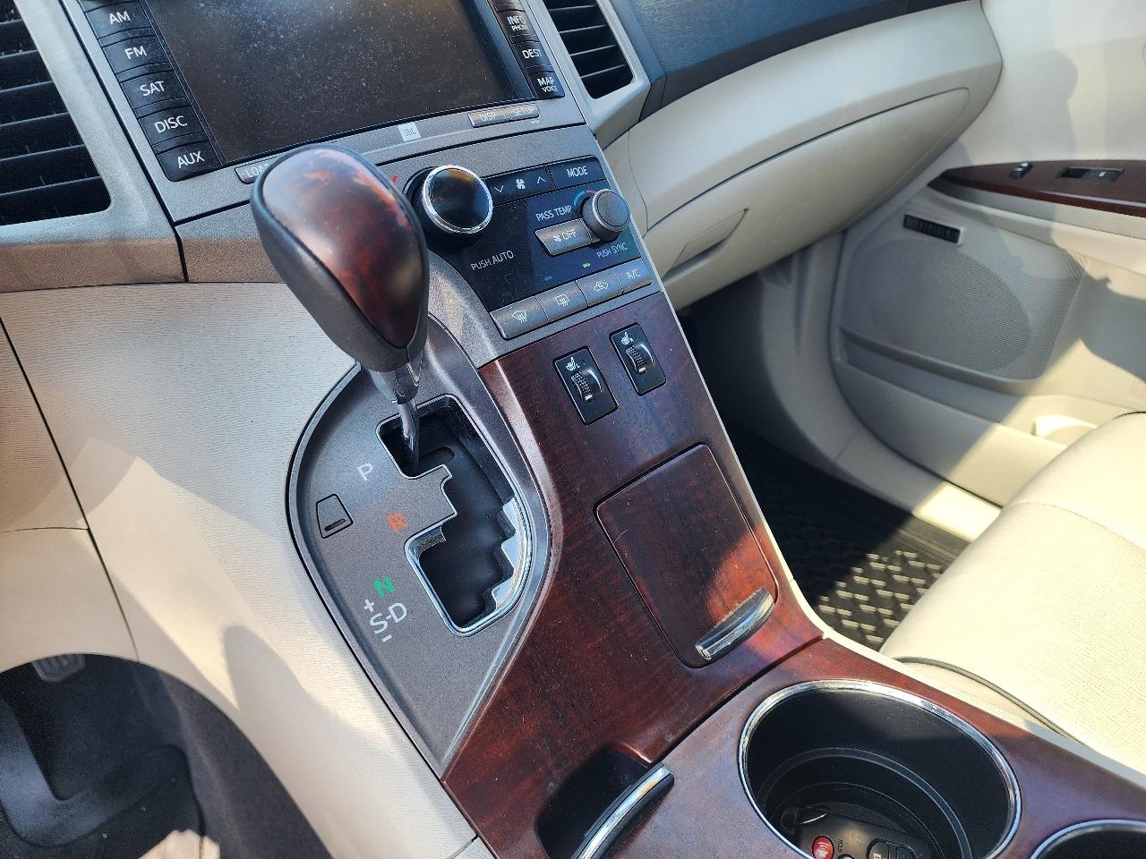 Toyota Venza  2010