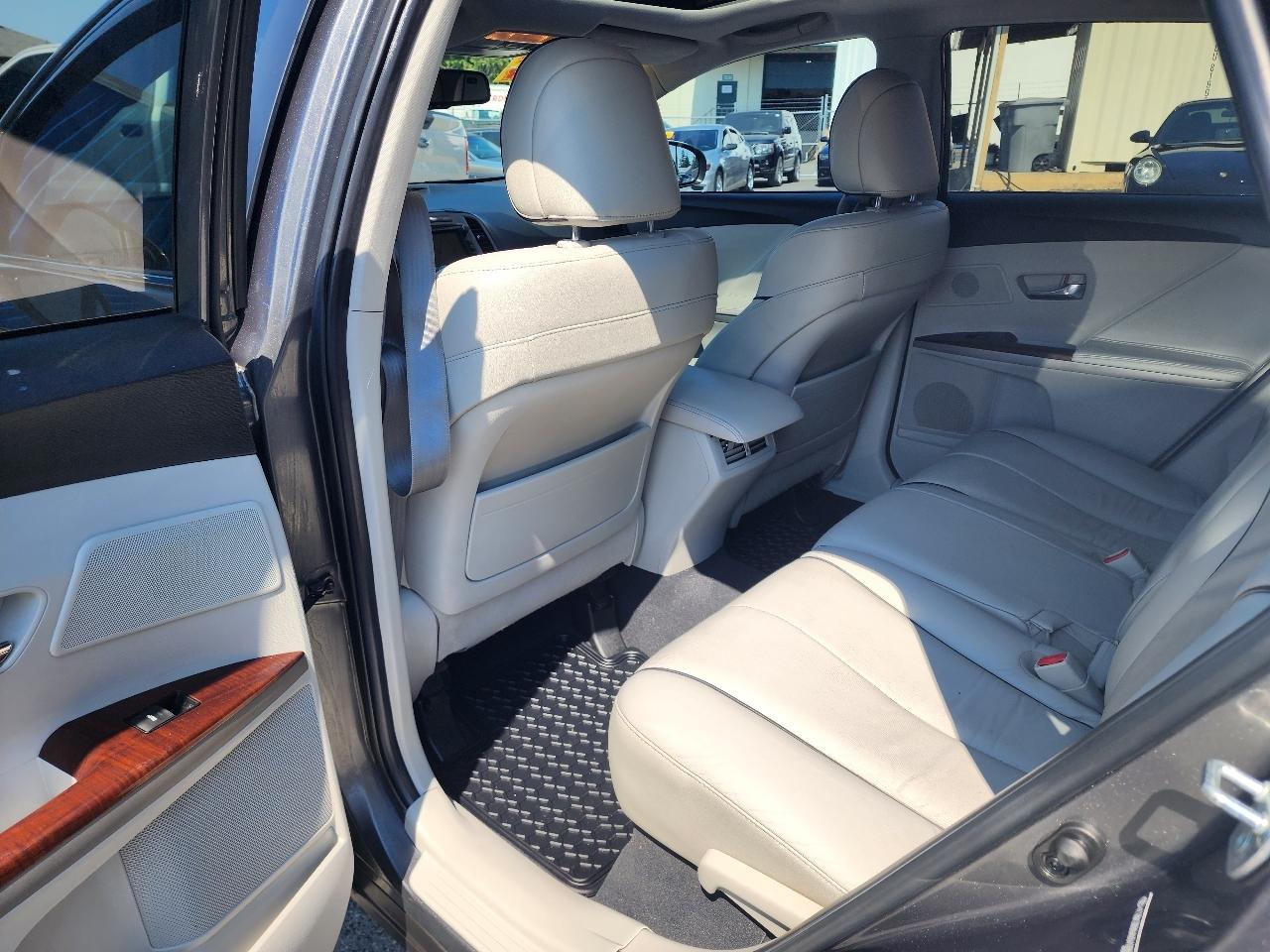 Toyota Venza  2010