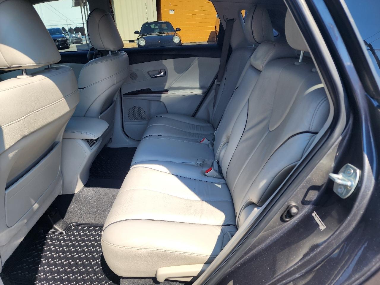 Toyota Venza  2010