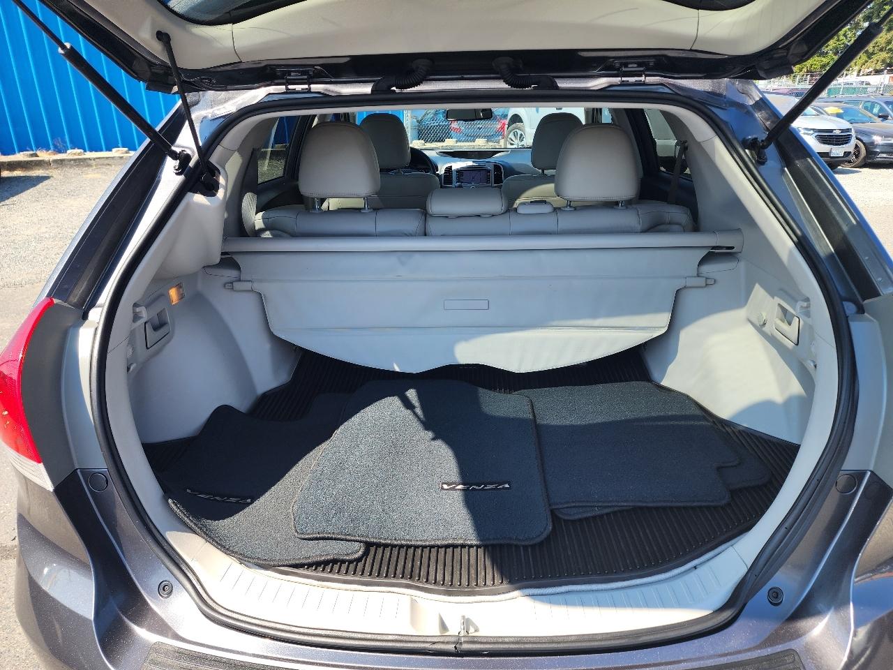 Toyota Venza  2010