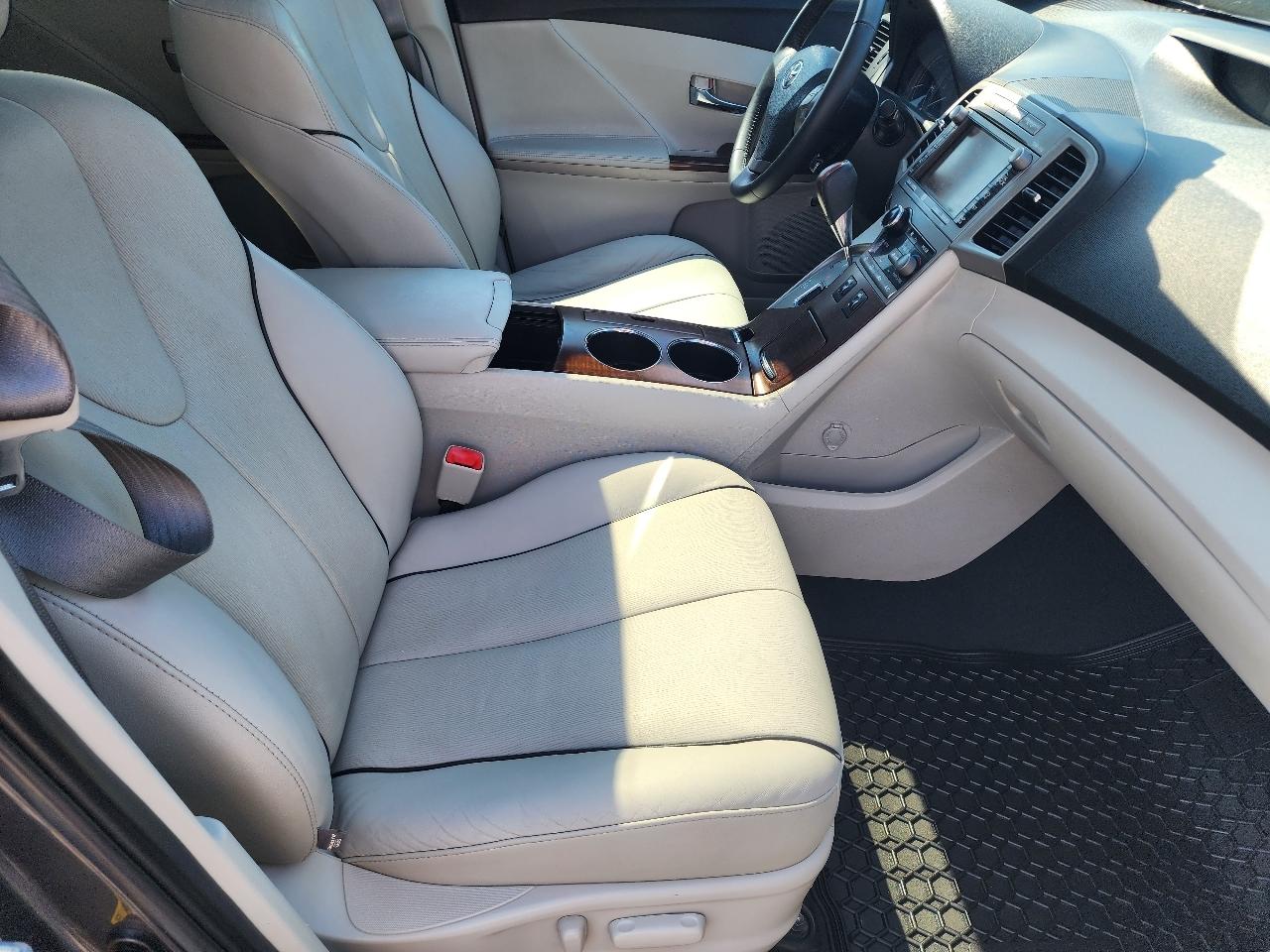 Toyota Venza  2010
