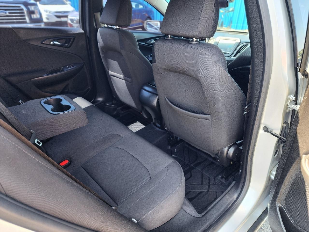 Chevrolet Malibu LS 2018