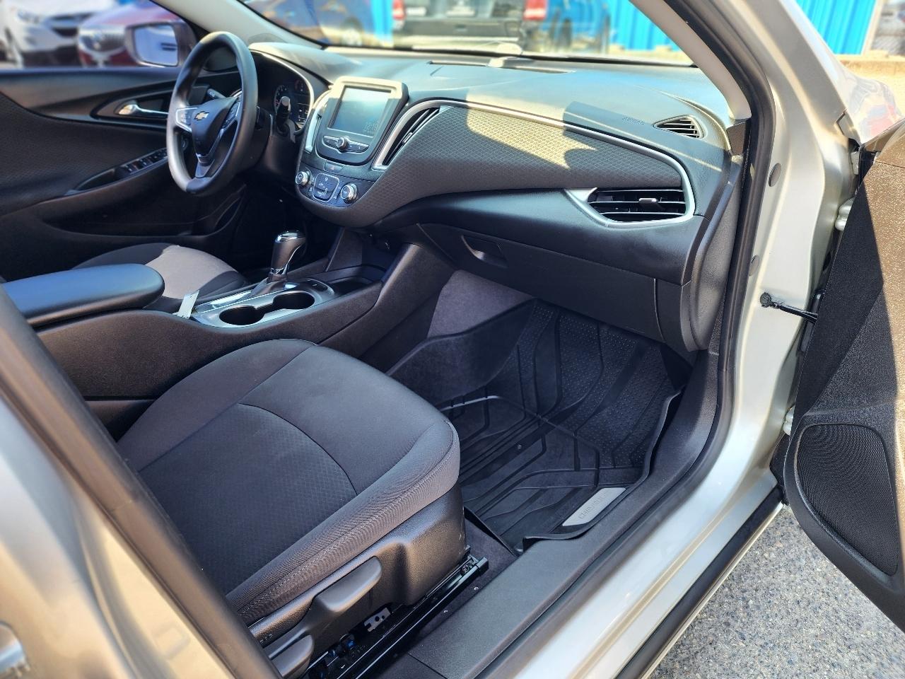 Chevrolet Malibu LS 2018
