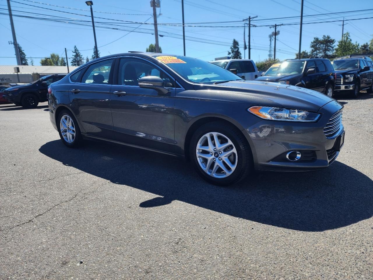 Ford Fusion SE 2016