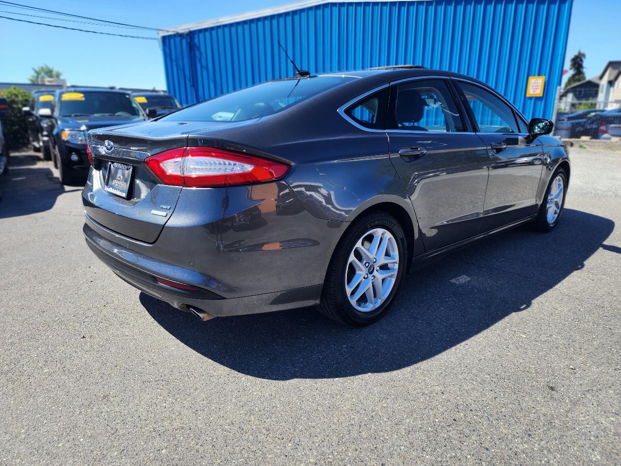 Ford Fusion SE 2016
