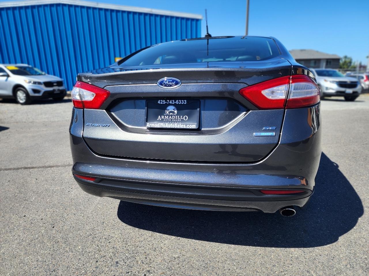 Ford Fusion SE 2016