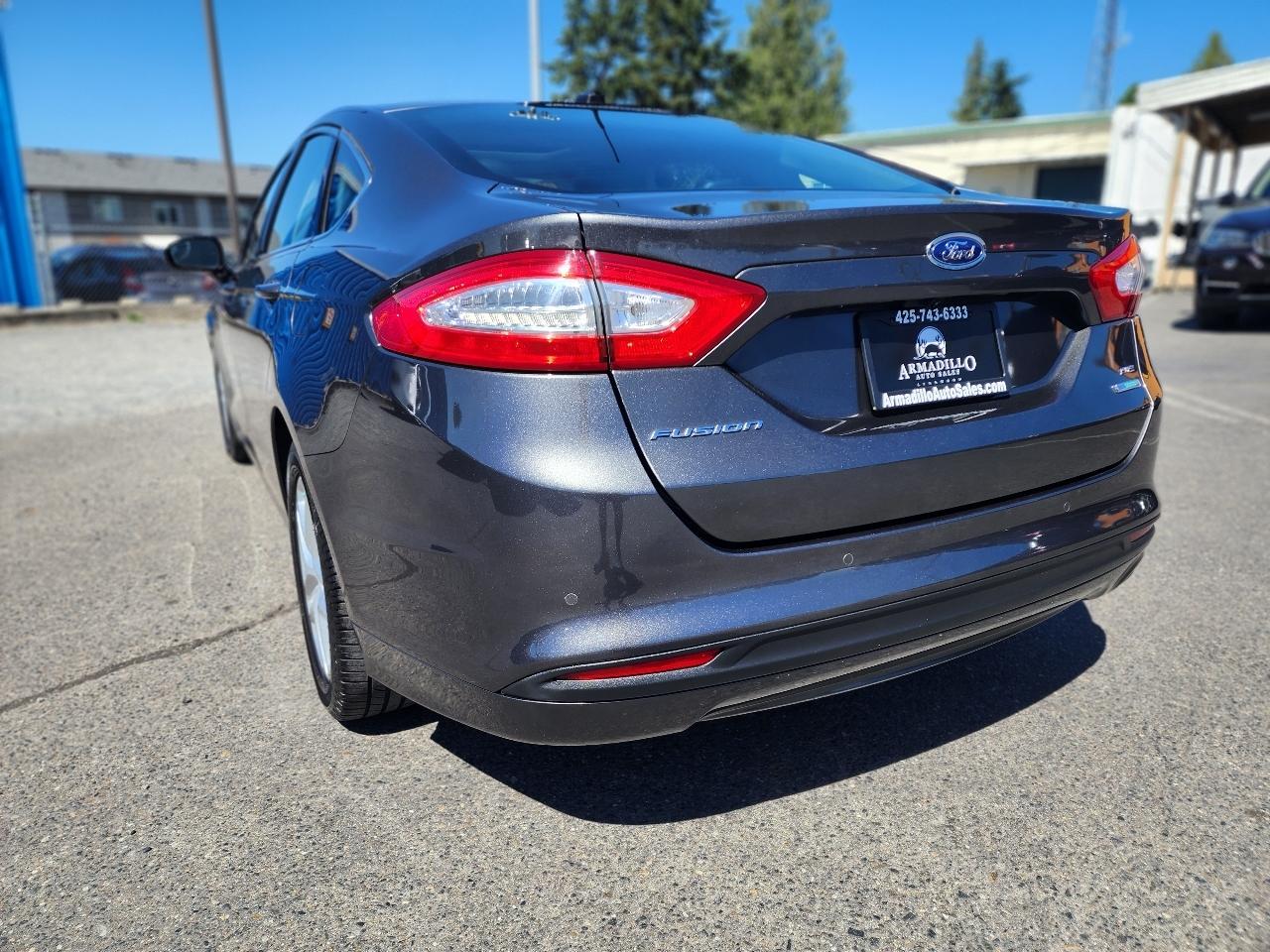 Ford Fusion SE 2016