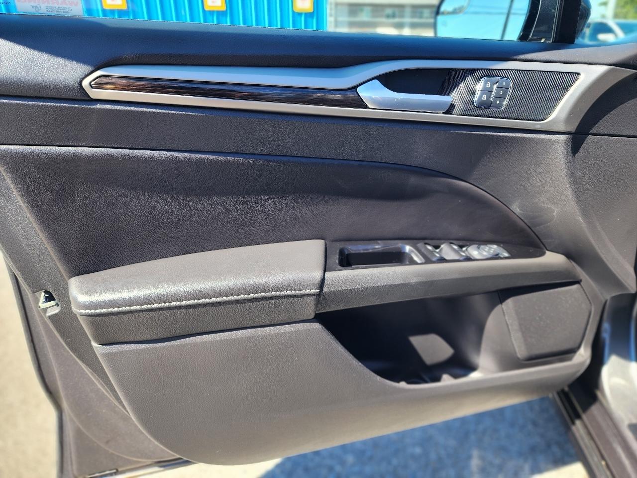 Ford Fusion SE 2016