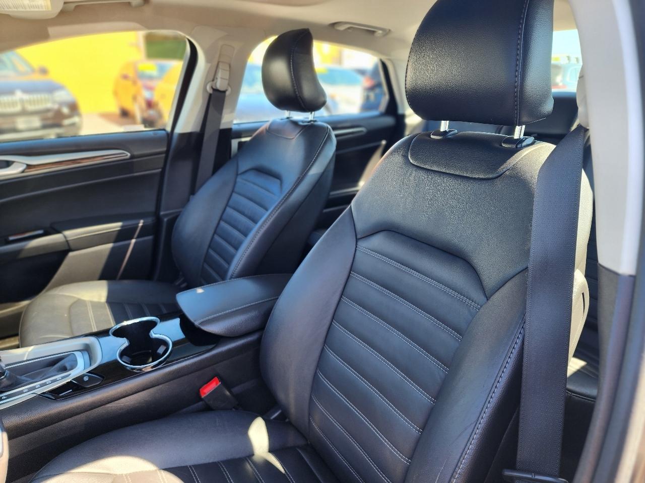 Ford Fusion SE 2016