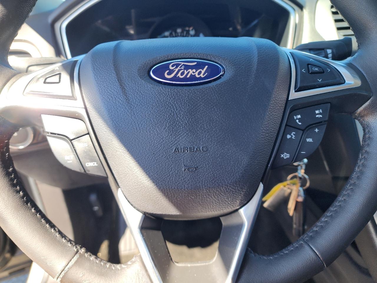 Ford Fusion SE 2016