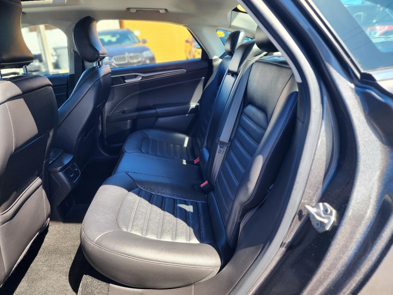 Ford Fusion SE 2016