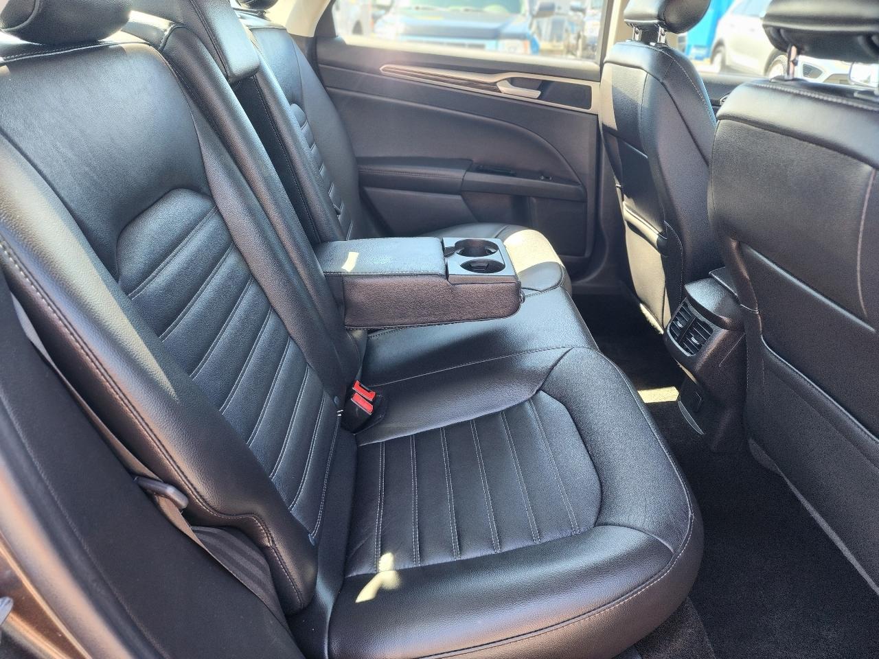 Ford Fusion SE 2016