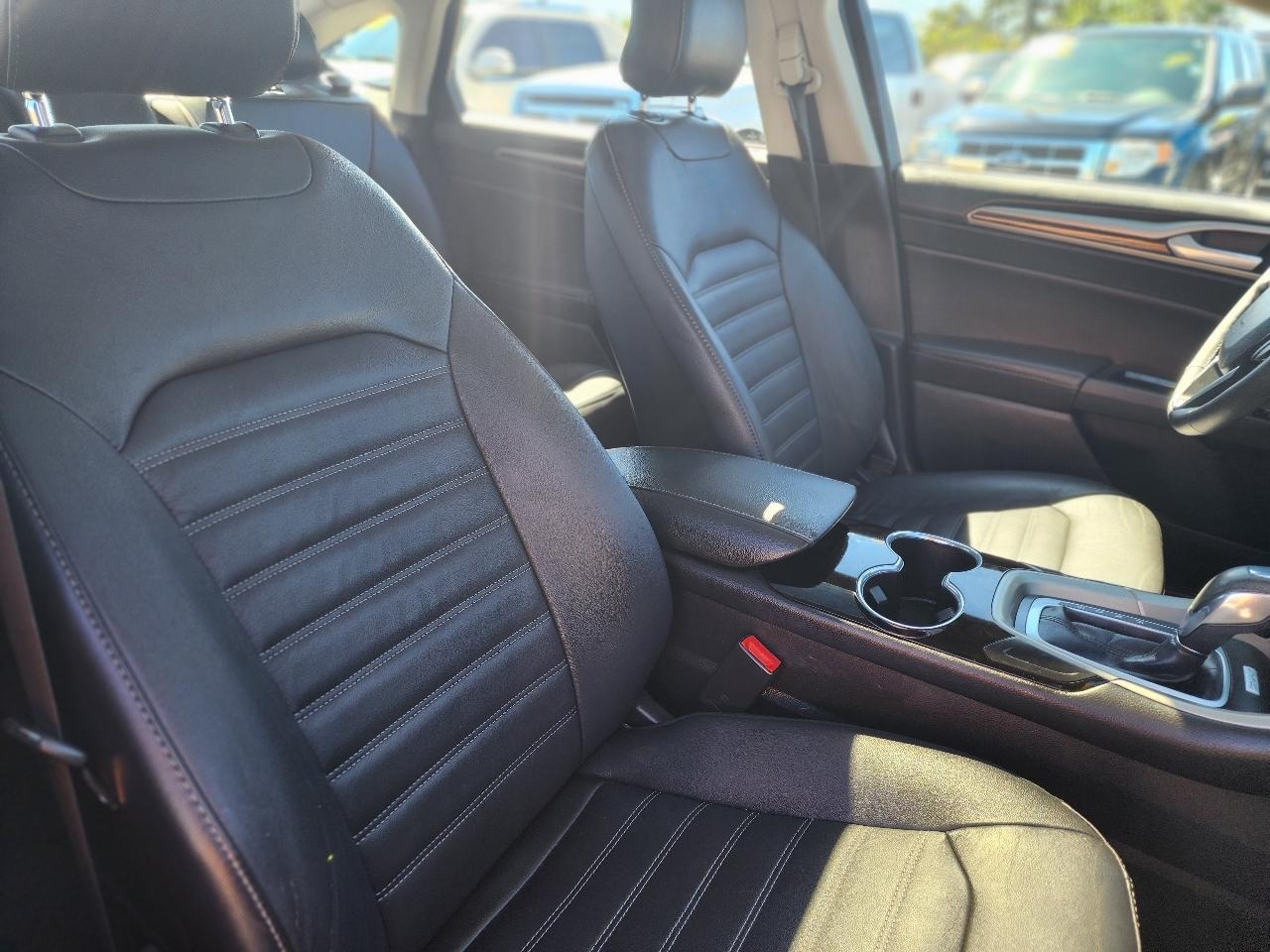 Ford Fusion SE 2016