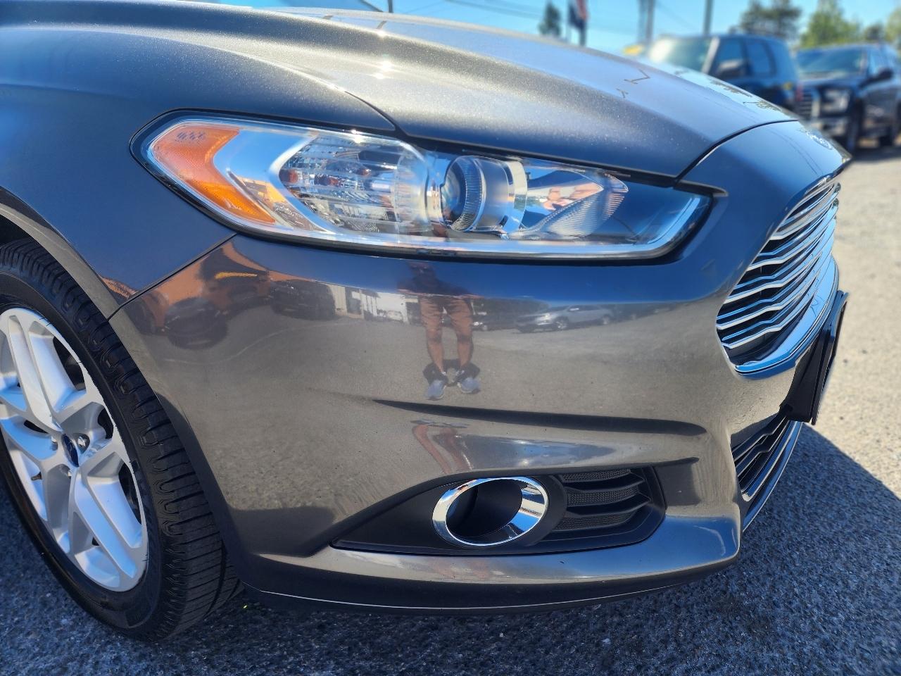 Ford Fusion SE 2016
