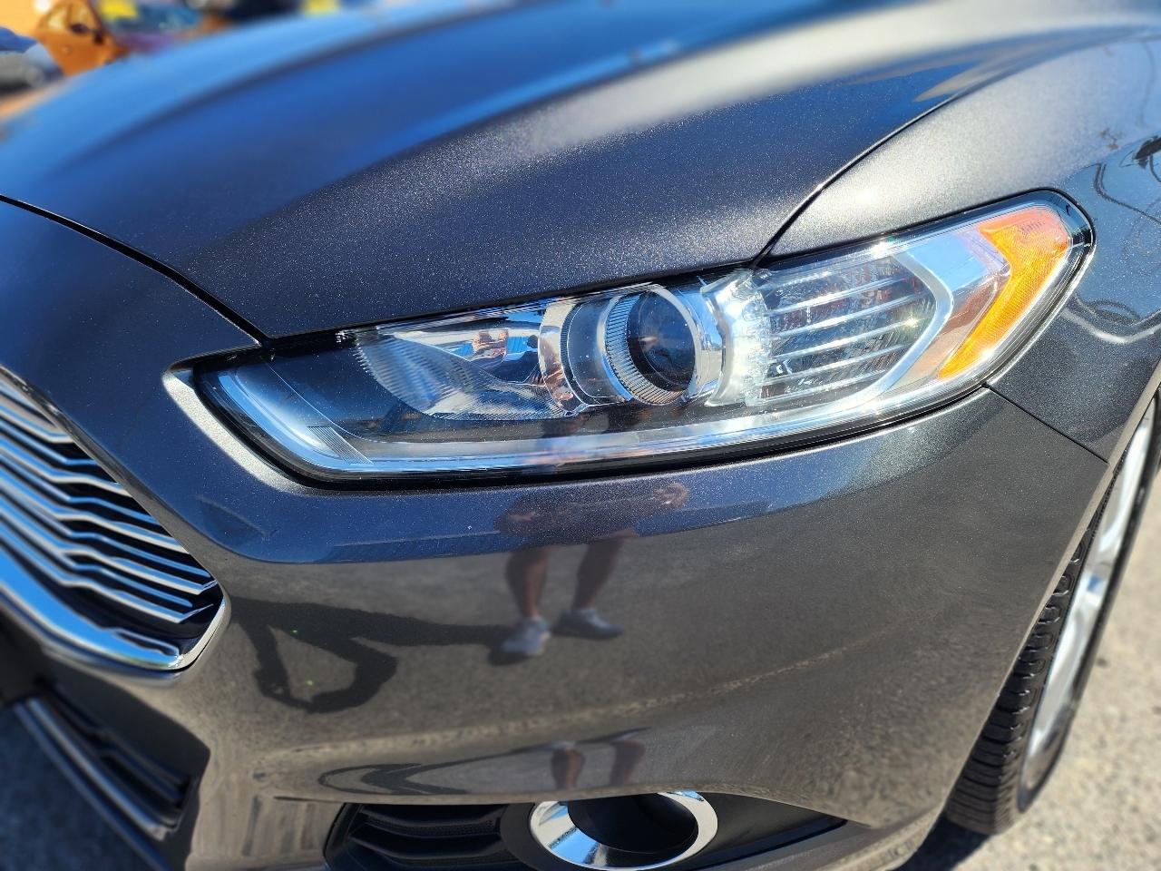 Ford Fusion SE 2016