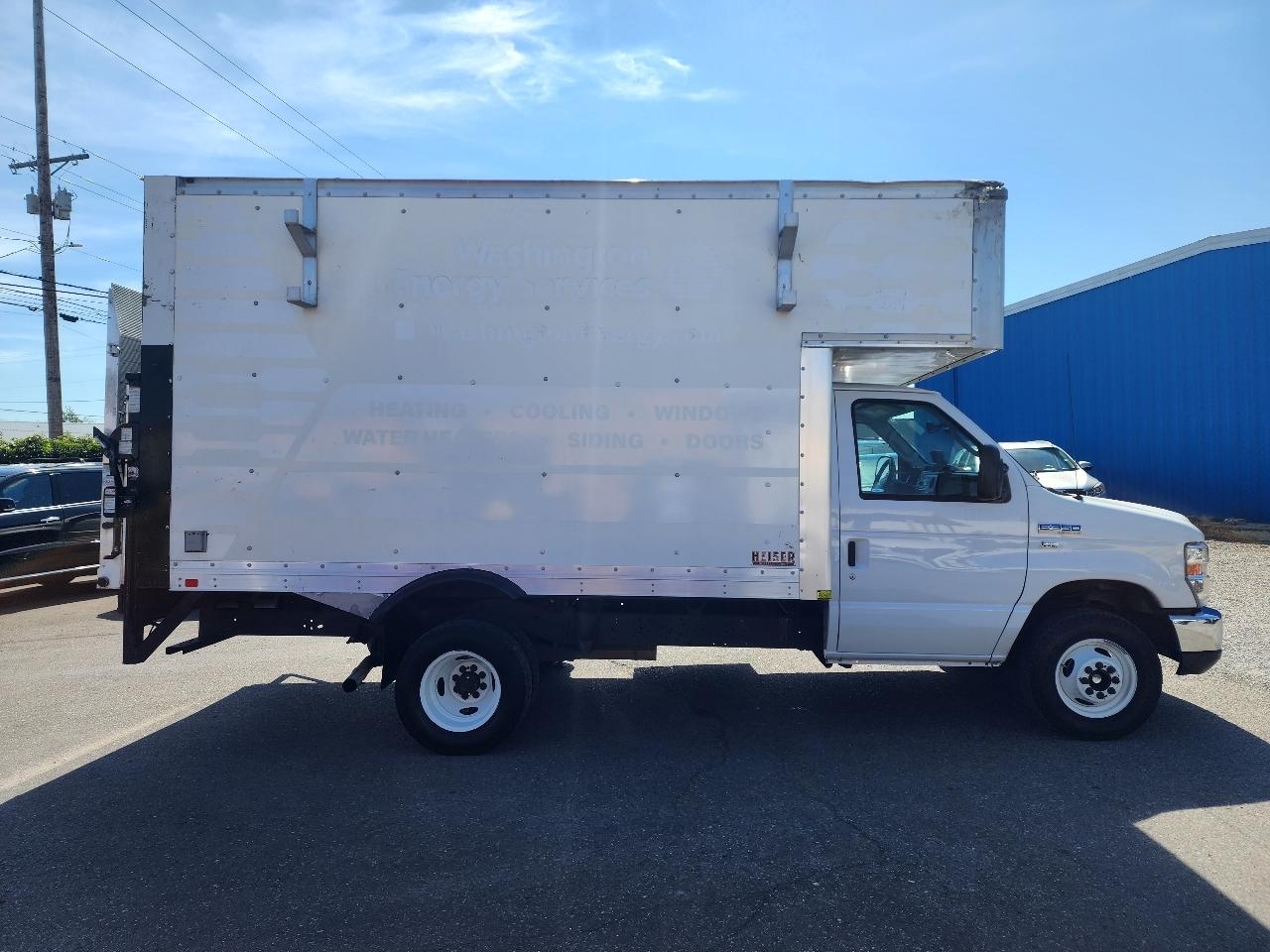 Ford E-Series Cutaway E-350 SRW 138" WB 2018