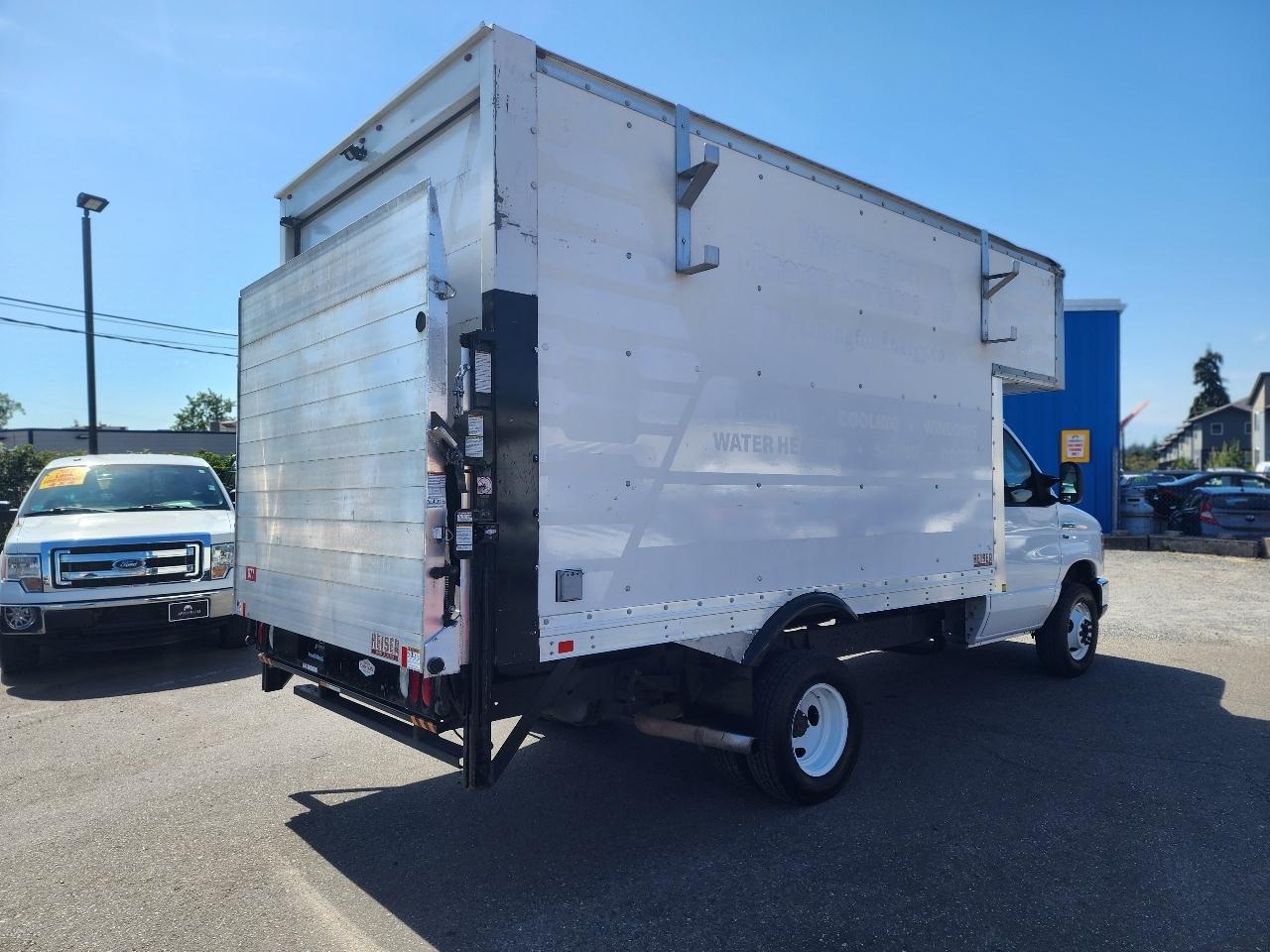 Ford E-Series Cutaway E-350 SRW 138" WB 2018