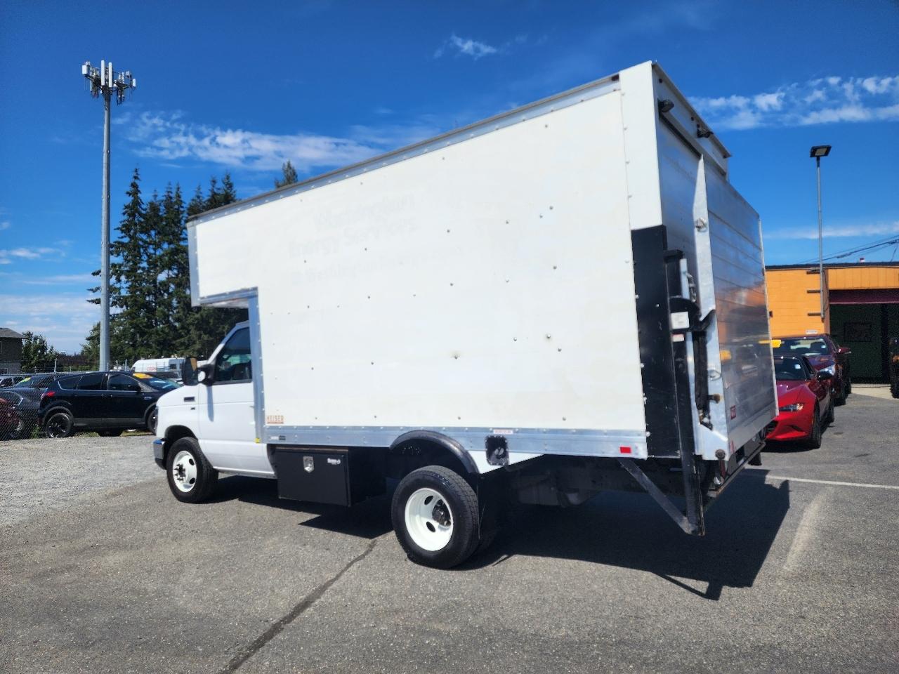 Ford E-Series Cutaway E-350 SRW 138" WB 2018