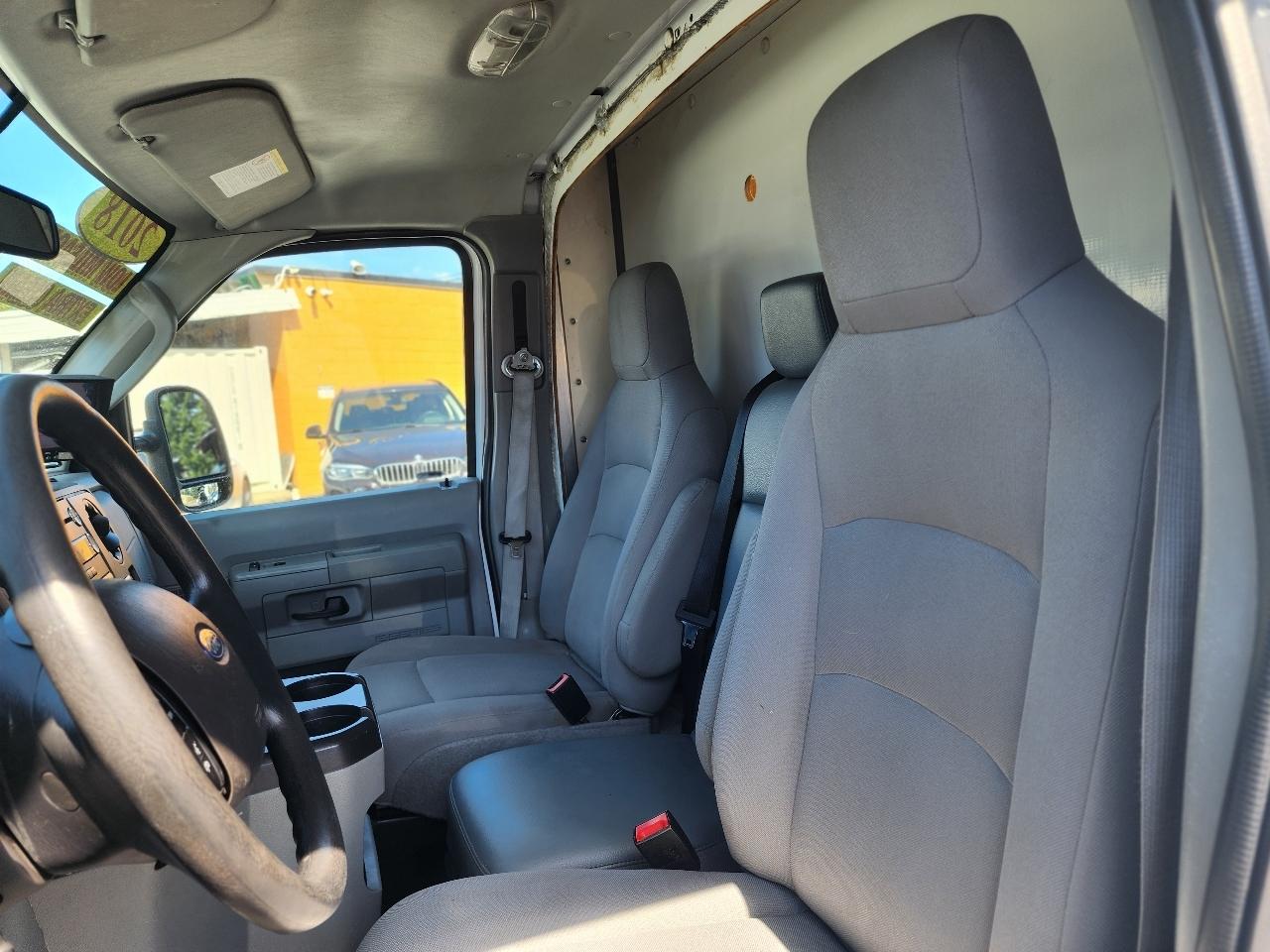 Ford E-Series Cutaway E-350 SRW 138" WB 2018