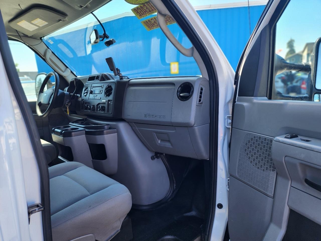 Ford E-Series Cutaway E-350 SRW 138" WB 2018