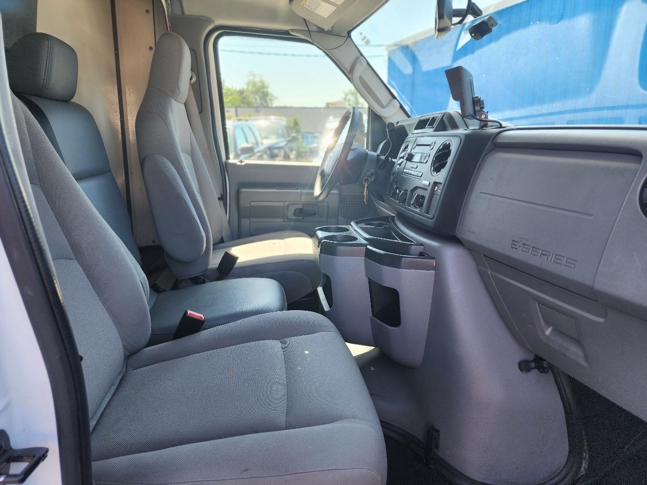 Ford E-Series Cutaway E-350 SRW 138" WB 2018