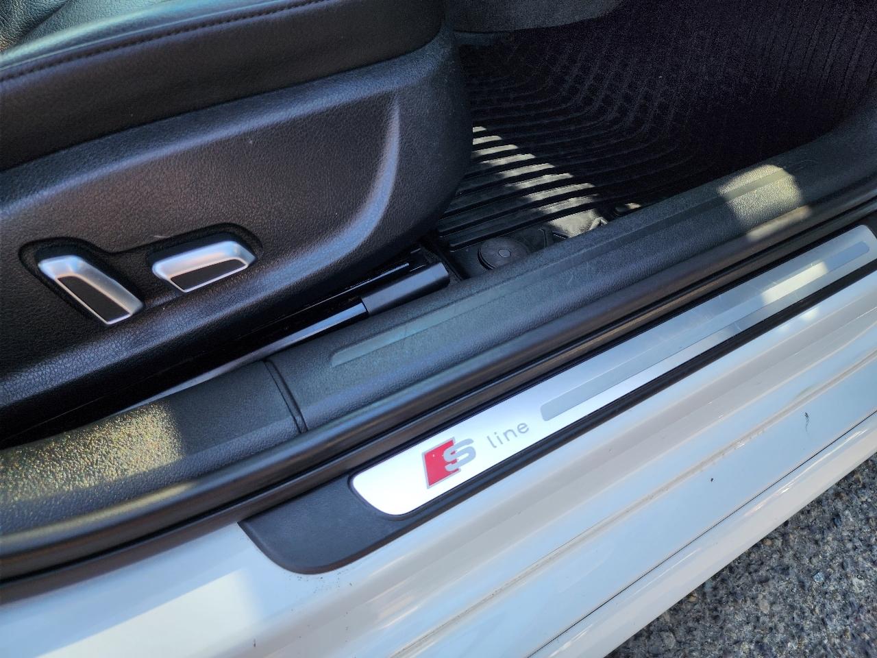 Audi A4 4dr Sdn Auto quattro 2.0T Premium Plus 2014