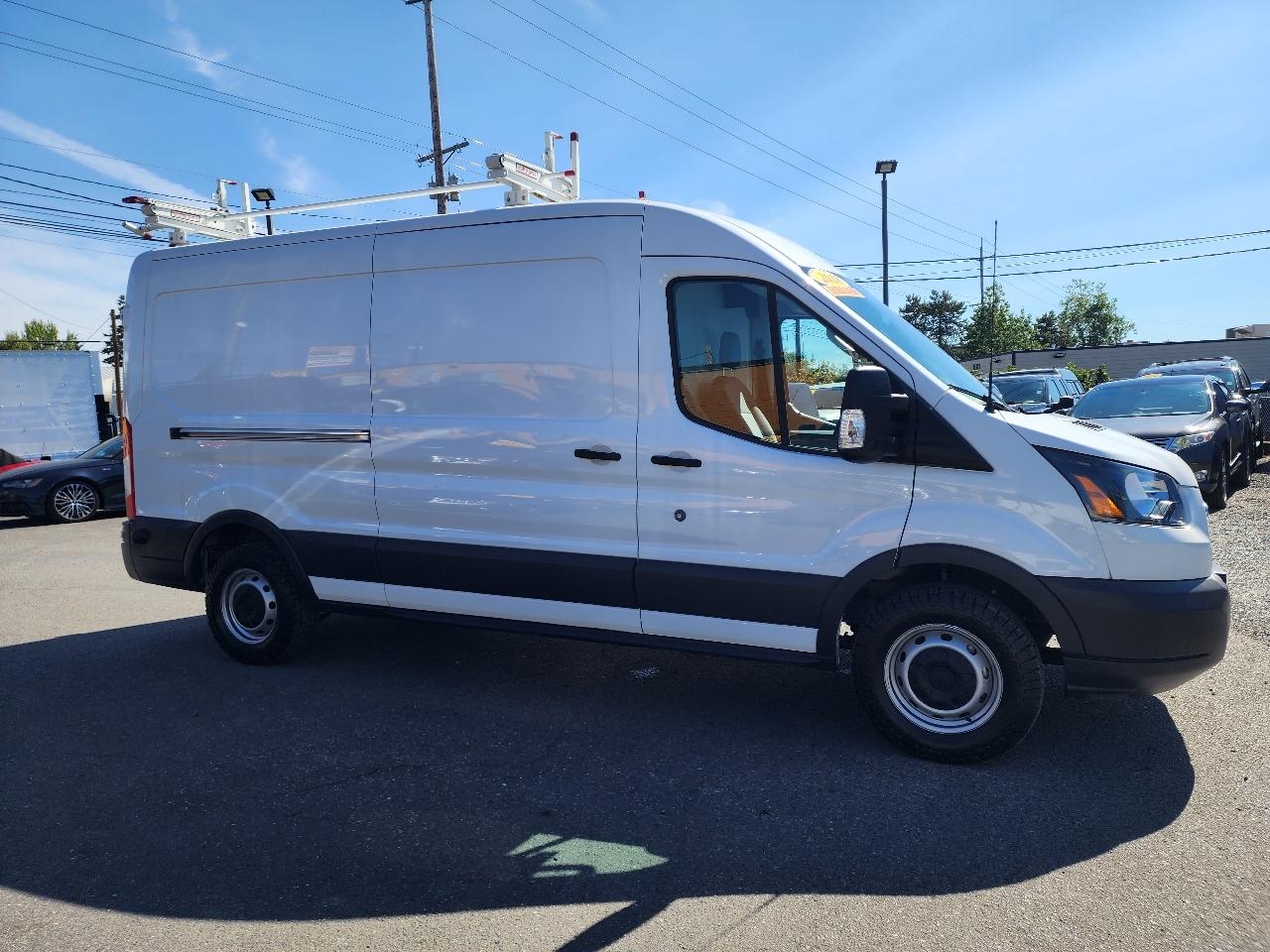 Ford Transit Van T-250 148" Med Rf 9000 GVWR Sliding RH Dr 2018