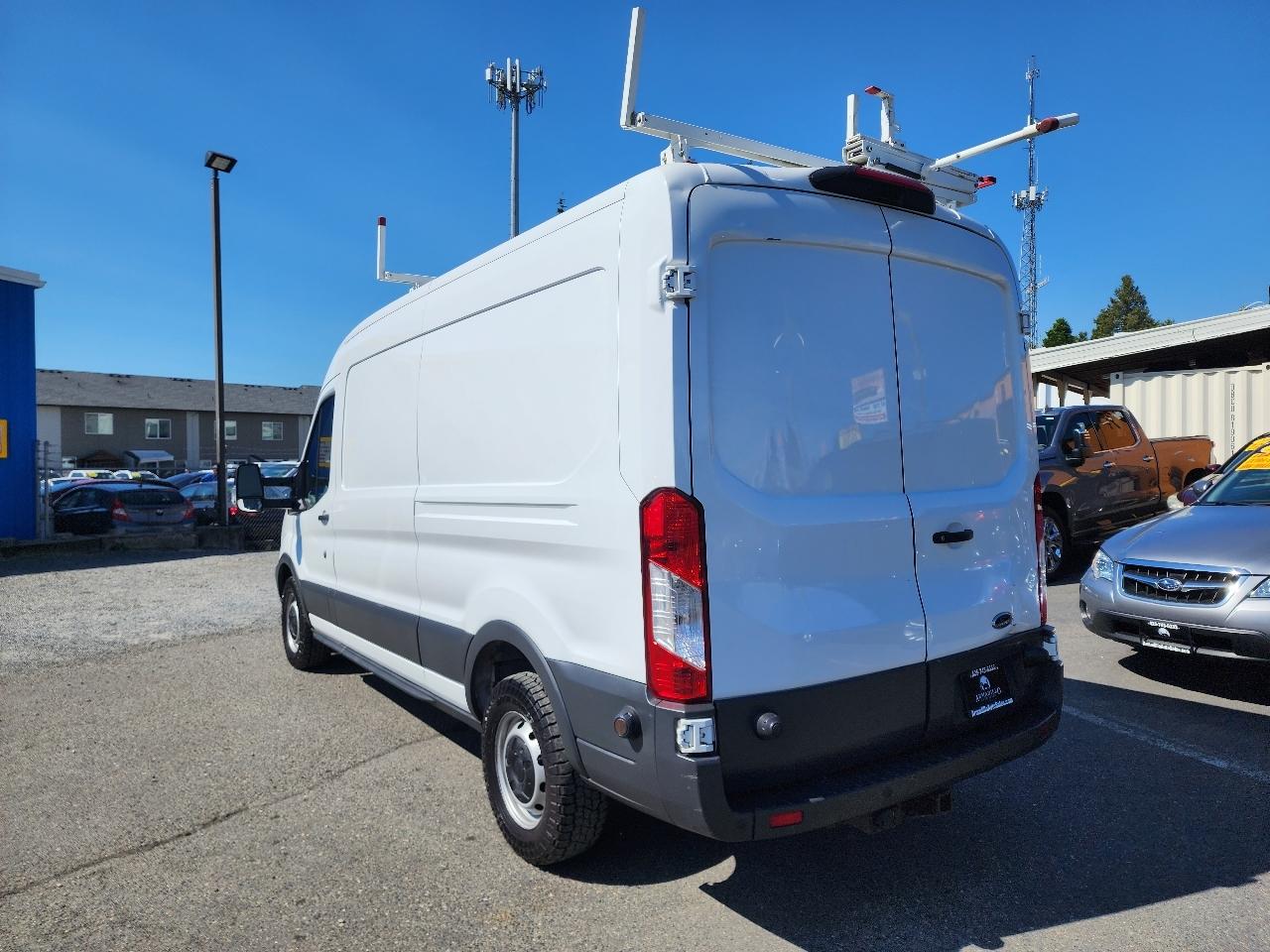 Ford Transit Van T-250 148" Med Rf 9000 GVWR Sliding RH Dr 2018