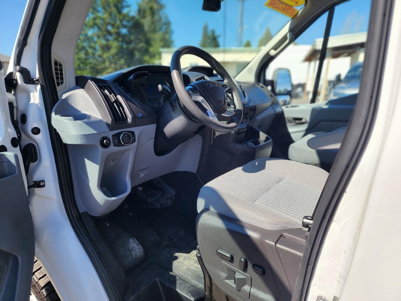 Ford Transit Van T-250 148" Med Rf 9000 GVWR Sliding RH Dr 2018