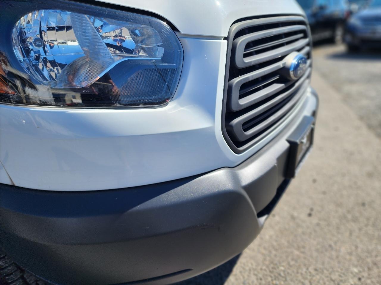 Ford Transit Van T-250 148" Med Rf 9000 GVWR Sliding RH Dr 2018