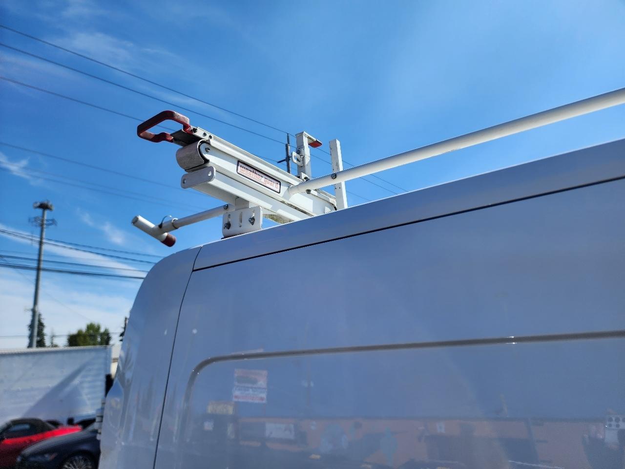 Ford Transit Van T-250 148" Med Rf 9000 GVWR Sliding RH Dr 2018