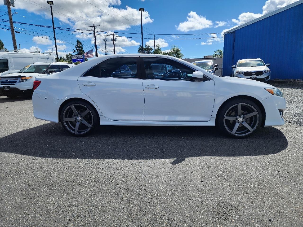 Toyota Camry 2014.5 4dr Sdn I4 Auto SE Sport (Natl) 2014