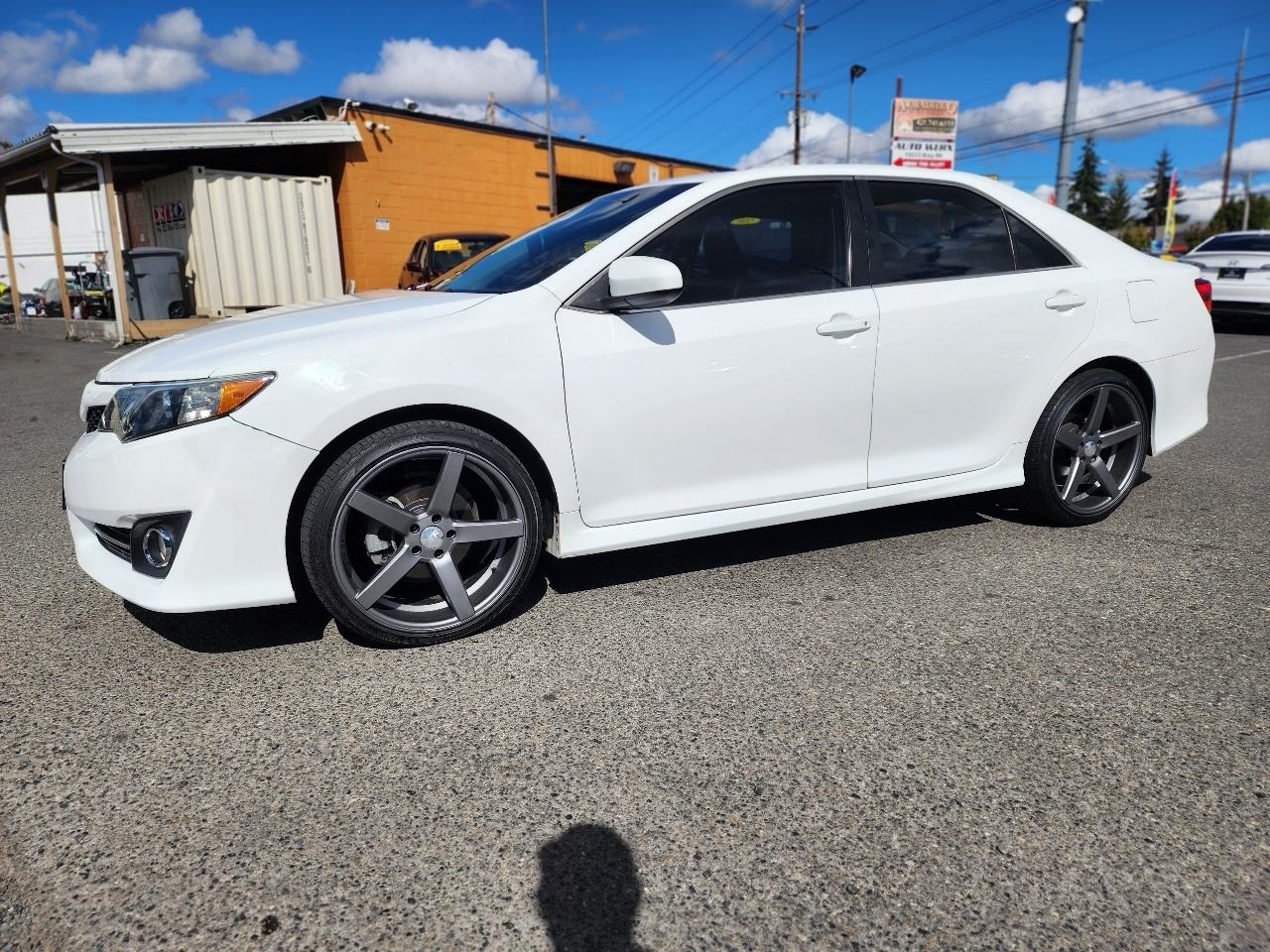 Toyota Camry 2014.5 4dr Sdn I4 Auto SE Sport (Natl) 2014