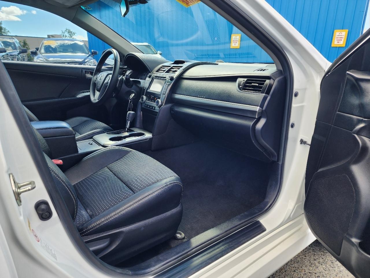 Toyota Camry 2014.5 4dr Sdn I4 Auto SE Sport (Natl) 2014