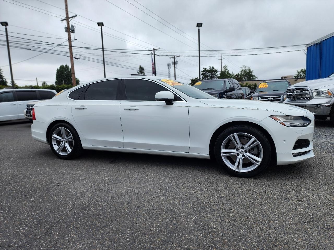Volvo S90 T5 Momentum 2017