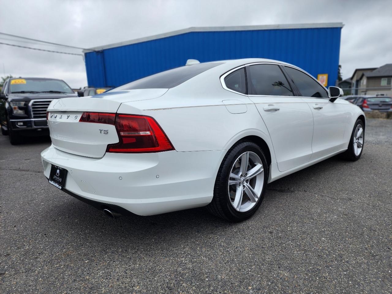 Volvo S90 T5 Momentum 2017