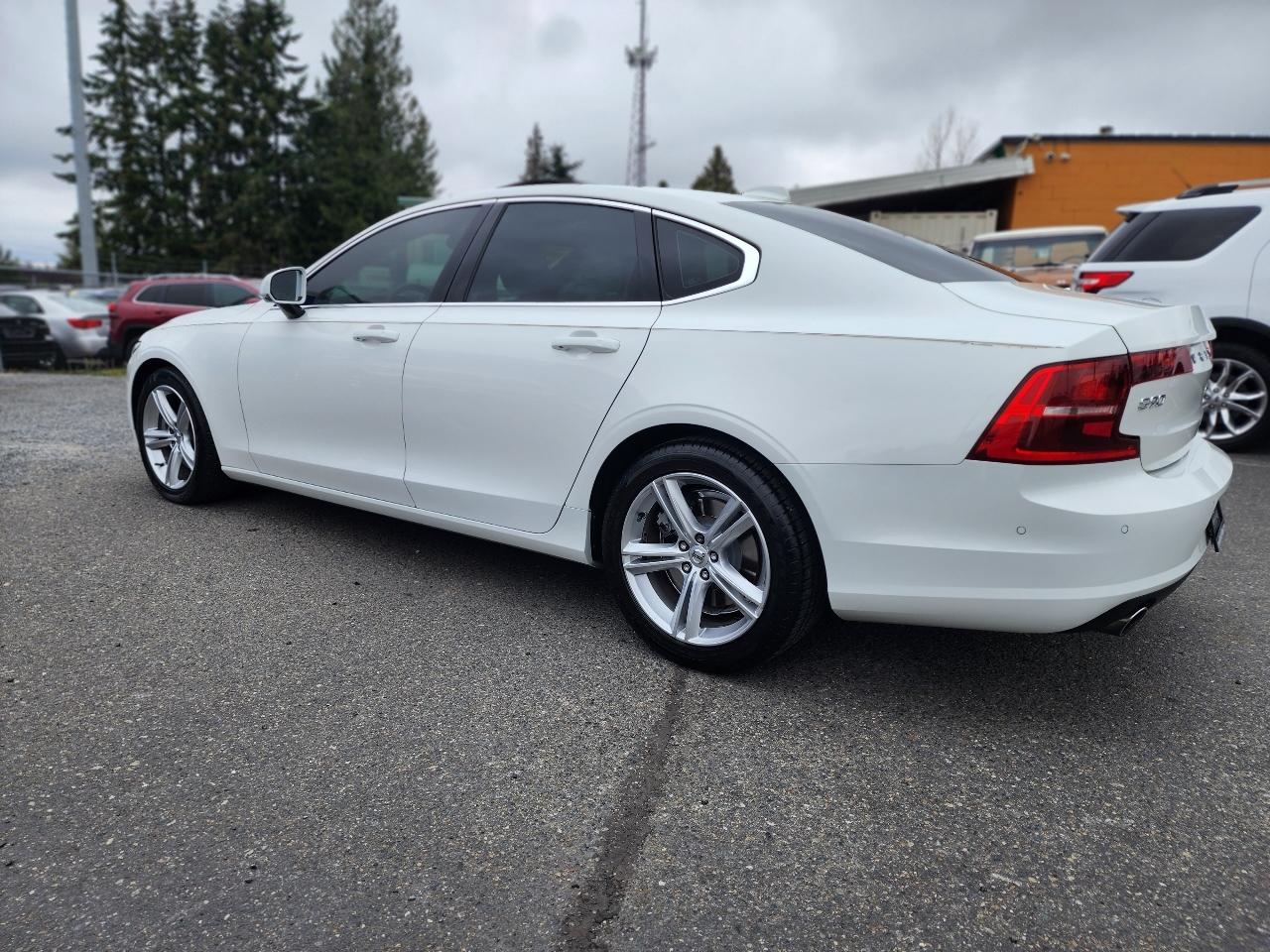 Volvo S90 T5 Momentum 2017