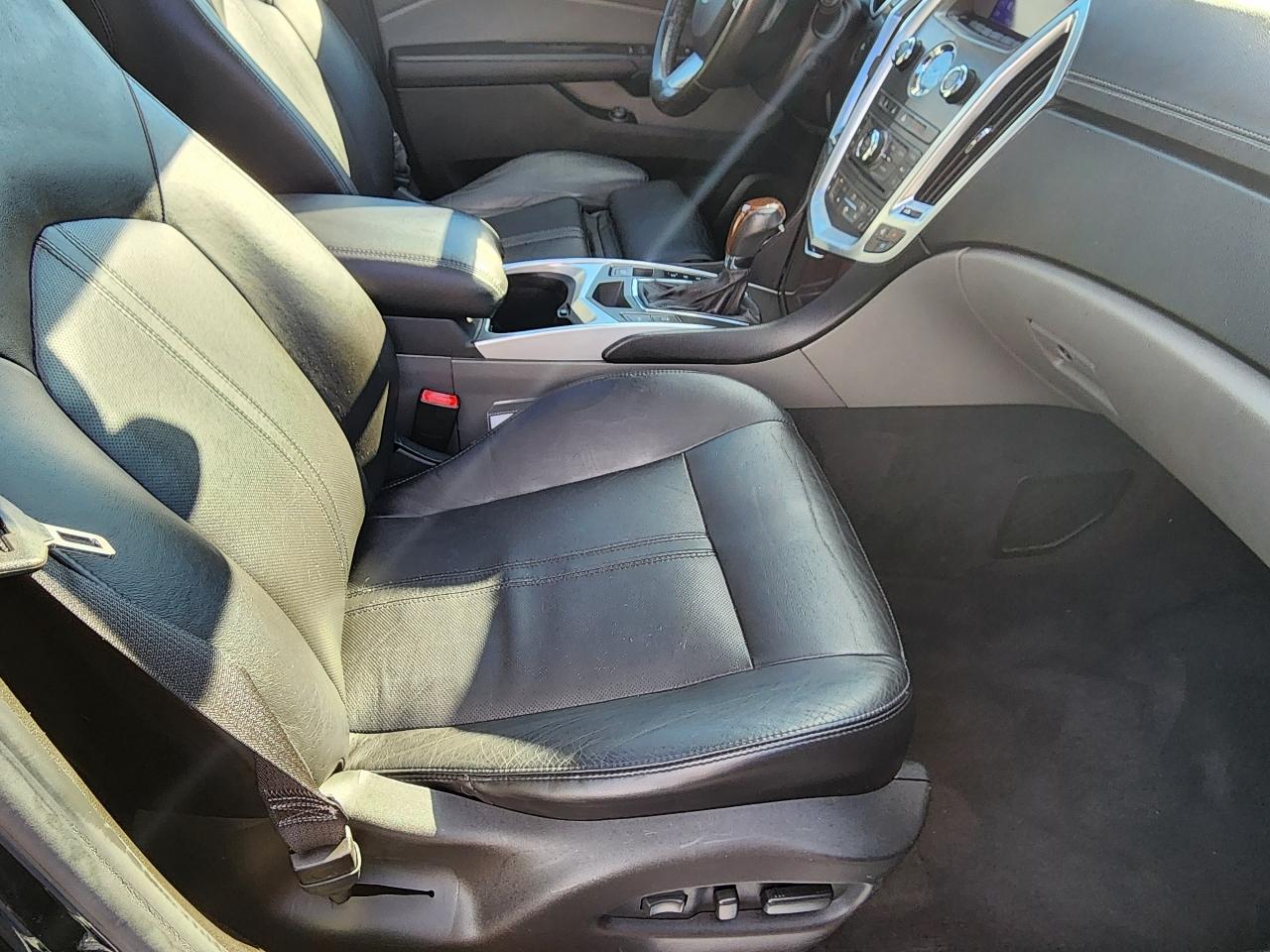 Cadillac SRX Luxury Collection 2010