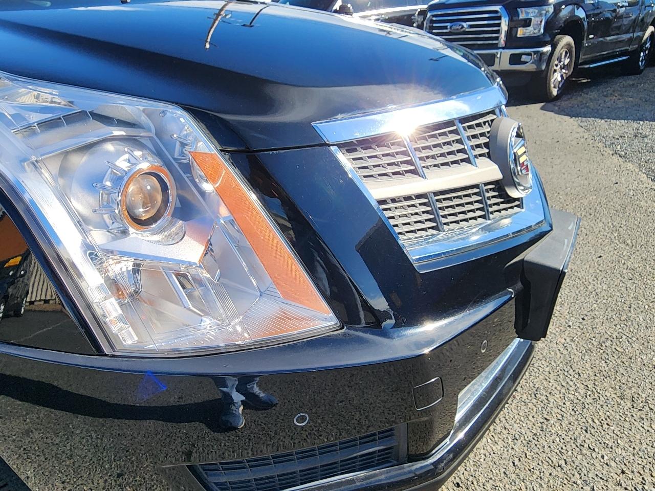 Cadillac SRX Luxury Collection 2010