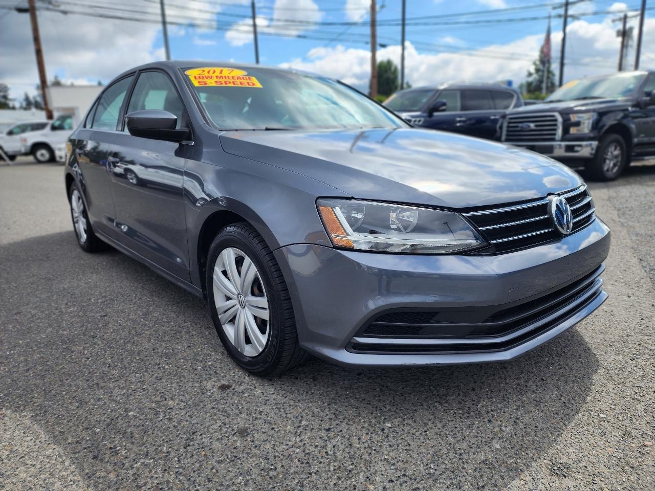 Volkswagen Jetta  2017