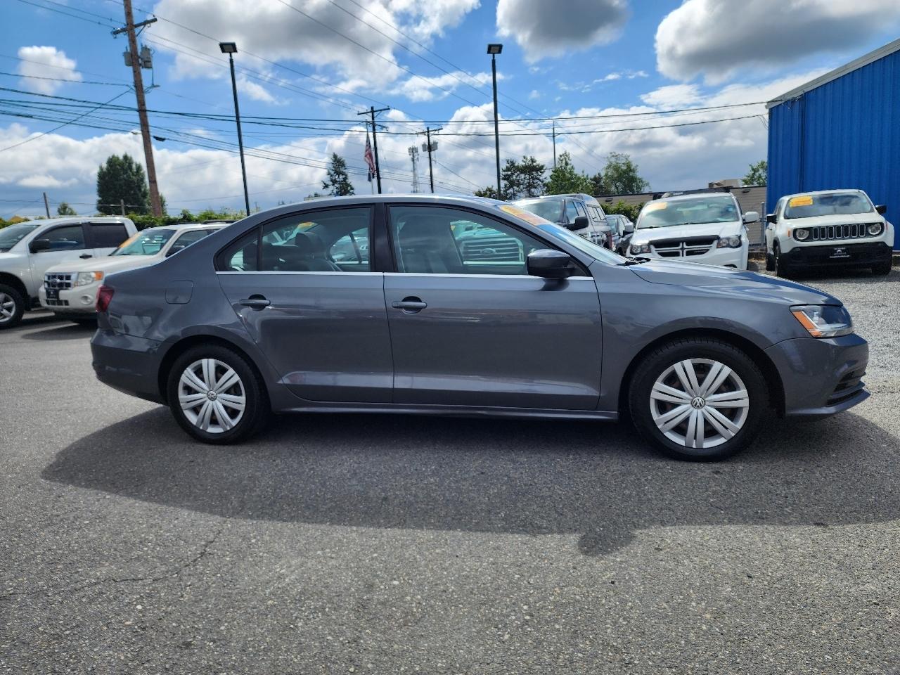 Volkswagen Jetta  2017