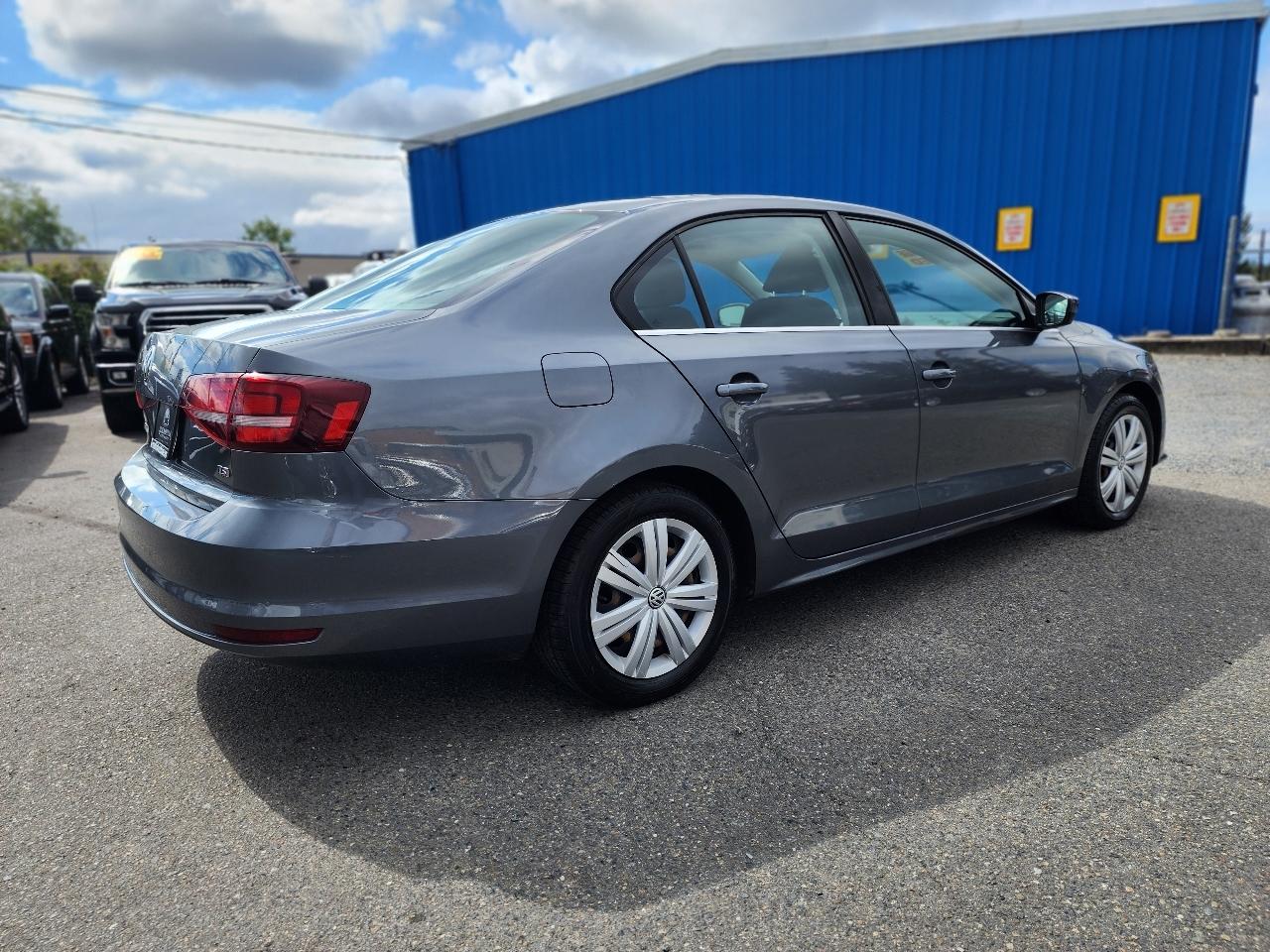 Volkswagen Jetta  2017