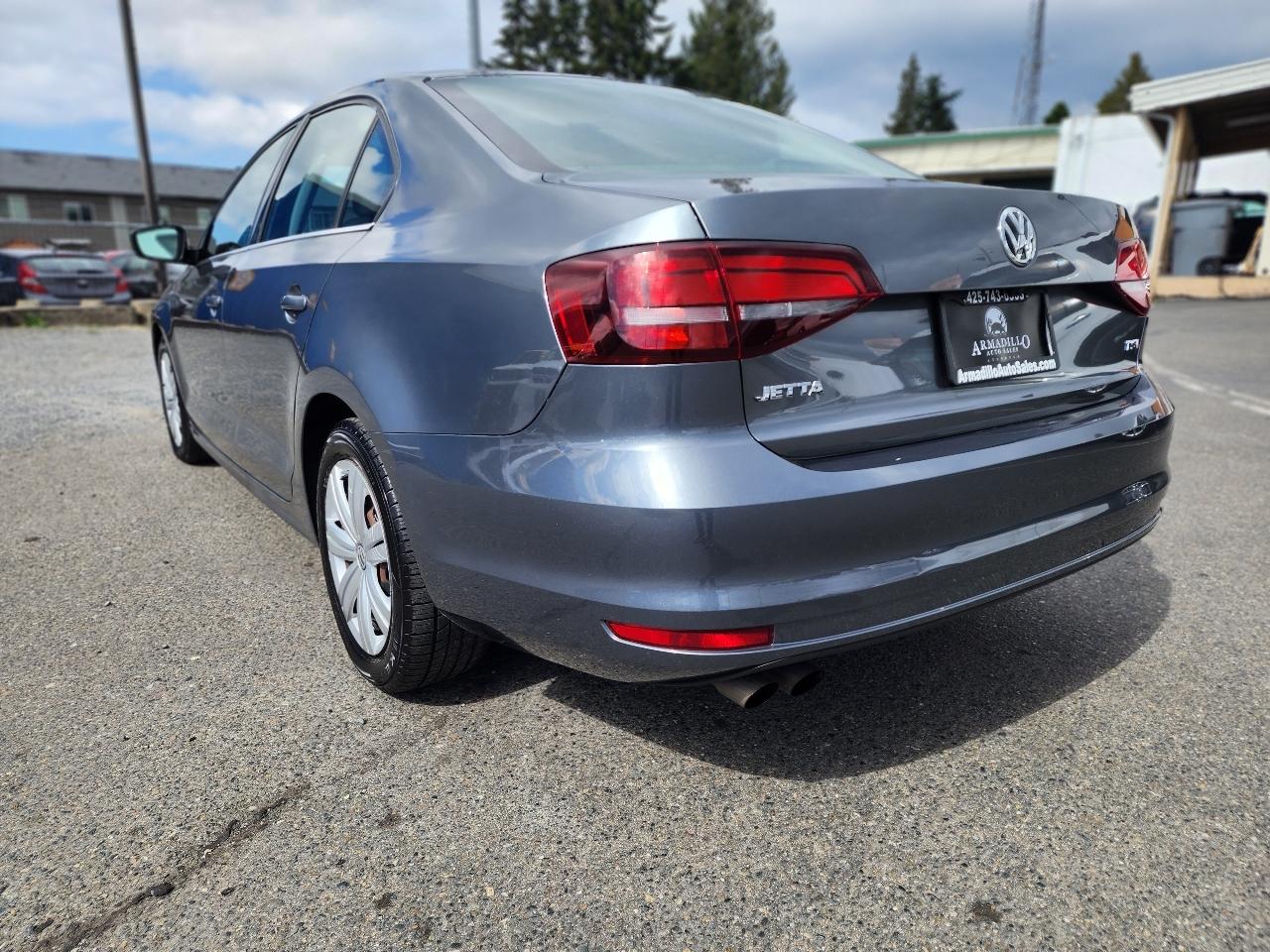 Volkswagen Jetta  2017